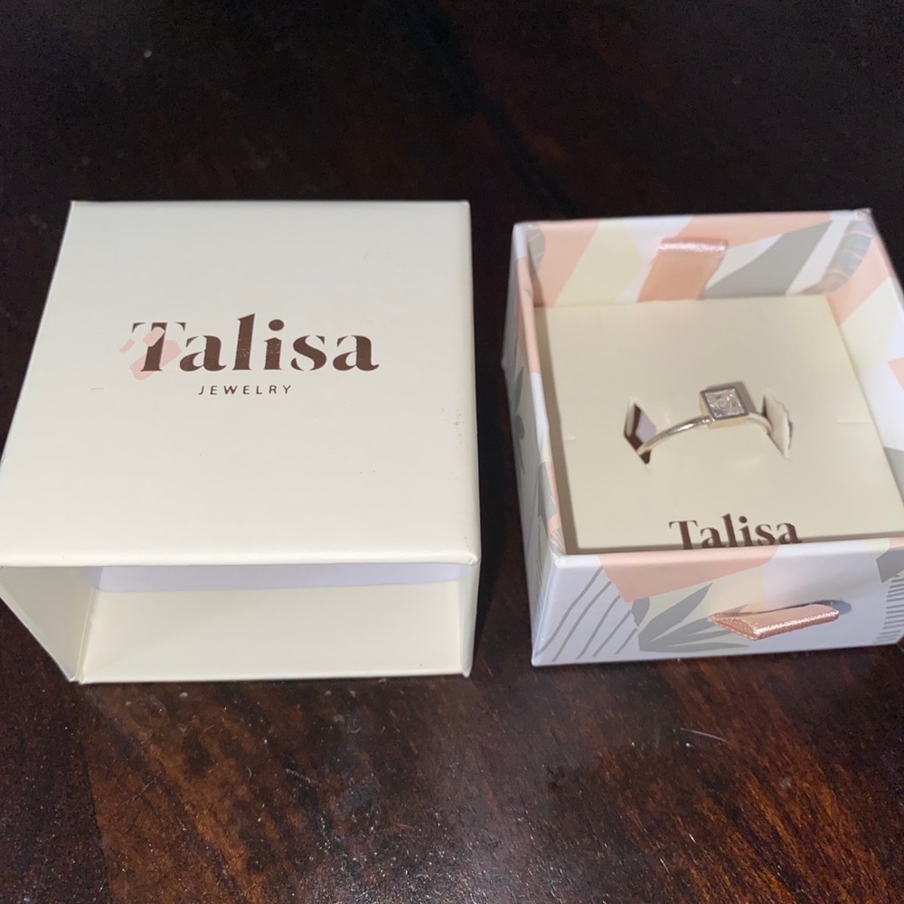 Talisa Size9 stackable ring